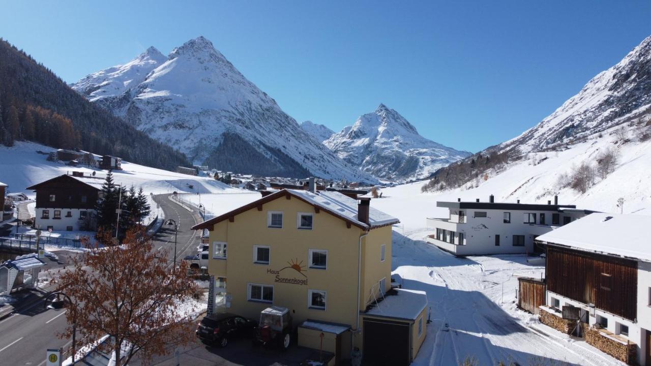 Sonnenkogel Appartement Galtuer Exterior photo
