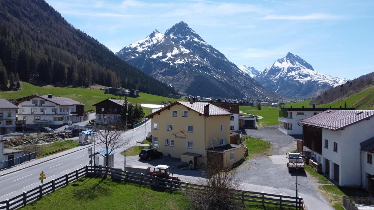 Sonnenkogel Appartement Galtuer Exterior photo