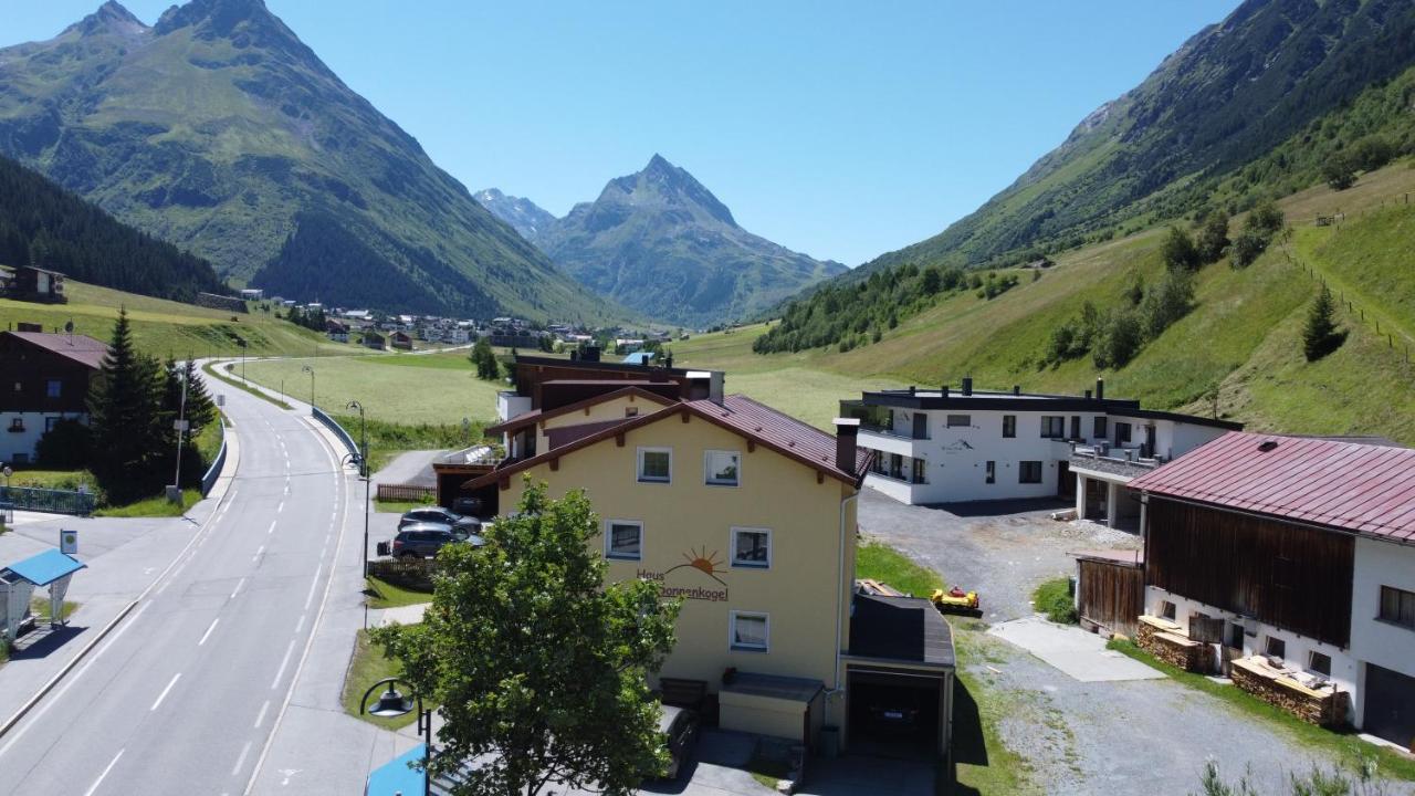 Sonnenkogel Appartement Galtuer Exterior photo
